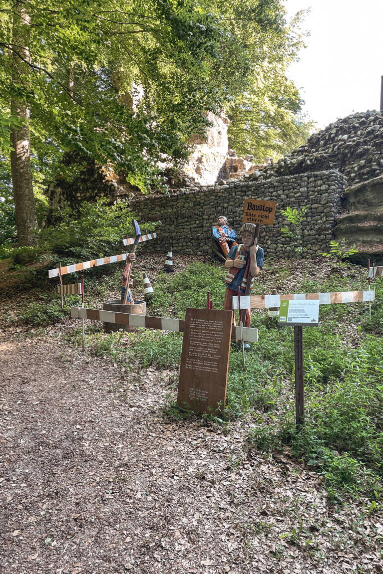 teamausflug_schlossberg_kunst_baustelle.jpg