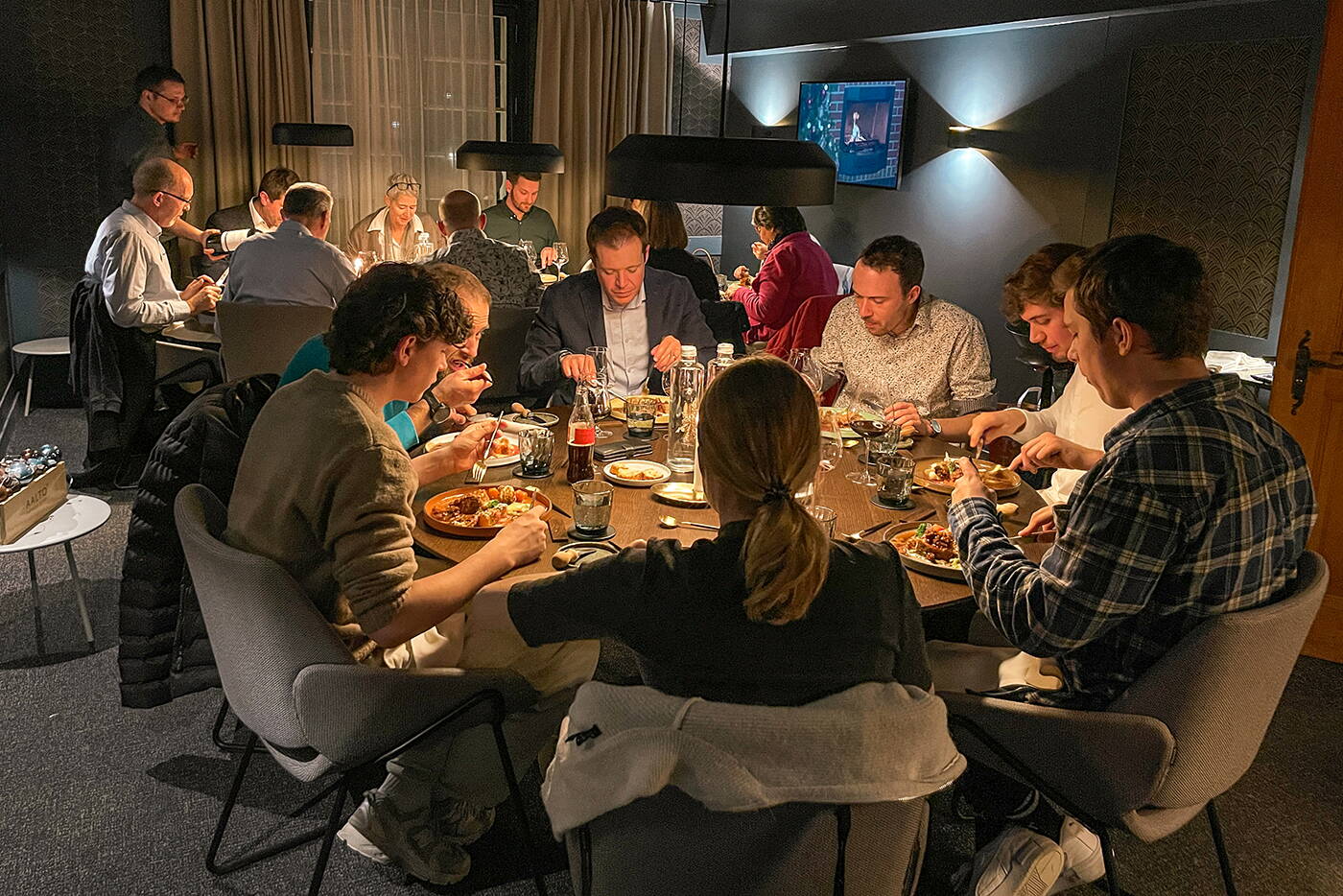 weihnachtsessen_2024_team.jpg