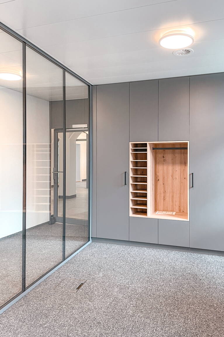 umbau_dlz_aarwangen_zimmer_wandschrank.jpg