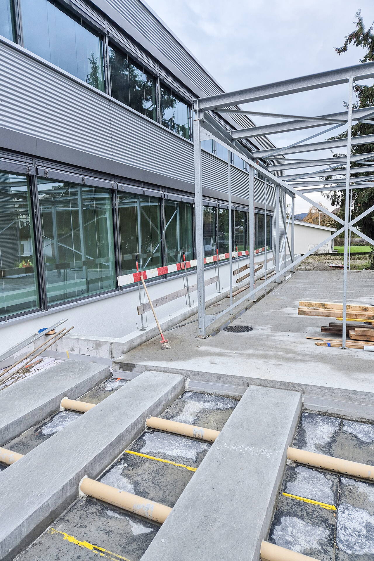 roggwil_schneeberger_halle_stahlbau.jpg