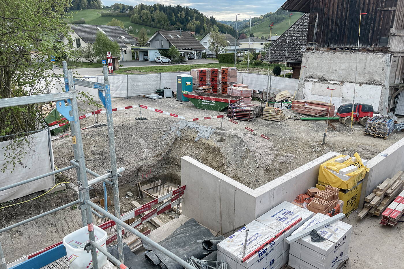 hasle_weidli_baustelle_einfahrt.jpg