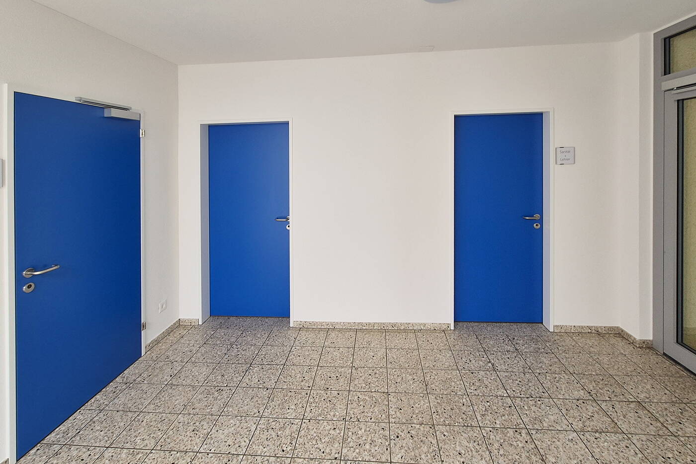 sanierung_roggliswil_schulareal_flur.jpg