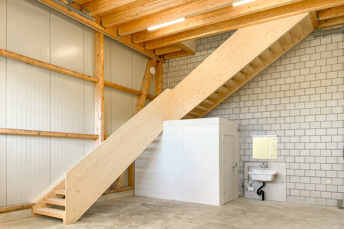 neubau_werkhalle_roethenbach_wc.jpg