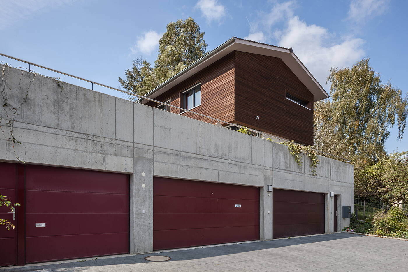 neubau_efh_haldenstrasse_garage.jpg