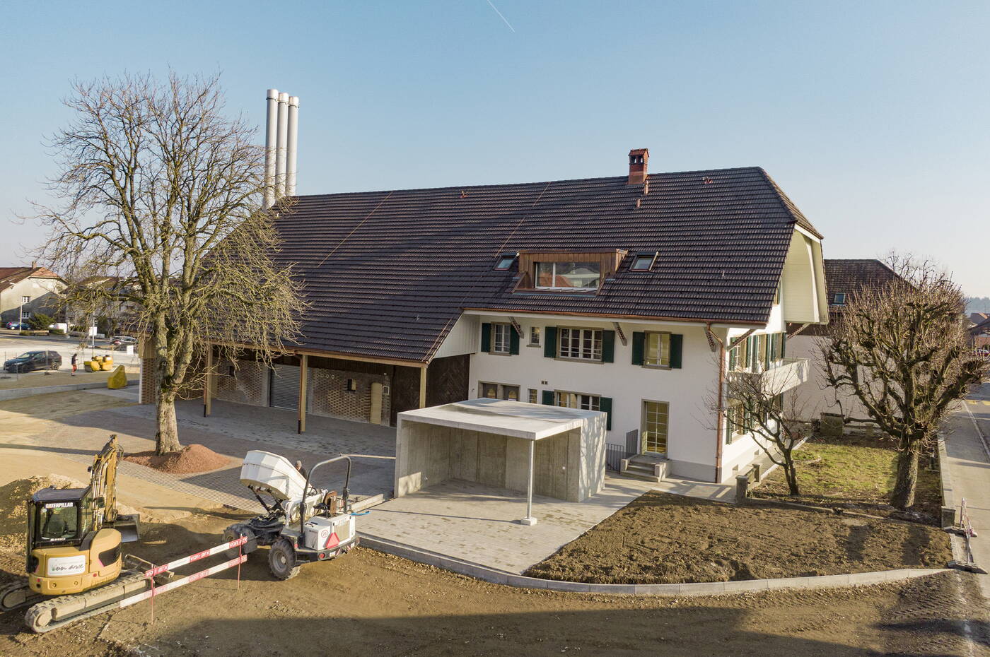 waermezentrale_niederbipp_haus_front_seite.jpg