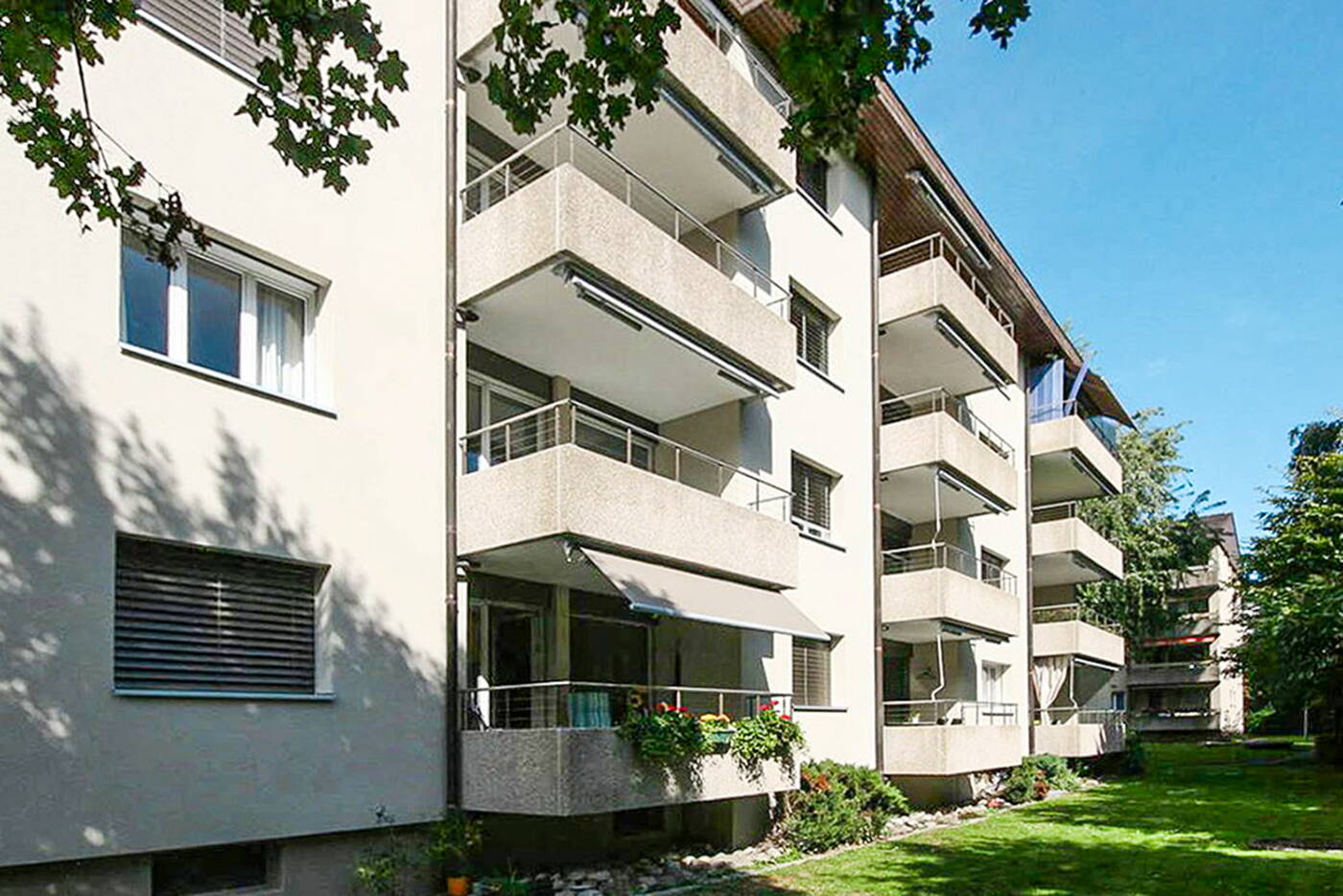 herzogenbuchsee_sanierung_mehrfamilienhaus_balkone.jpg