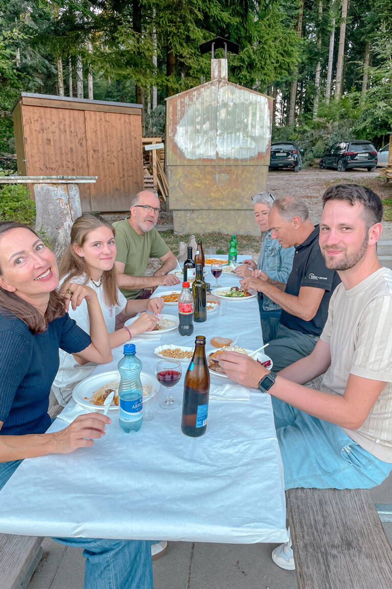 teamausflug_hornussen_essen.jpg