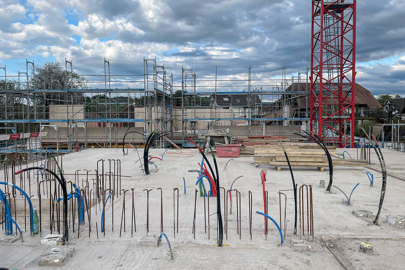 hasle_weidli_baustelle_betondecke_leitungen.jpg