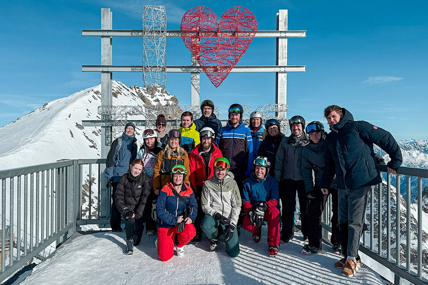 skiweekend_engelberg_teamfoto.jpg