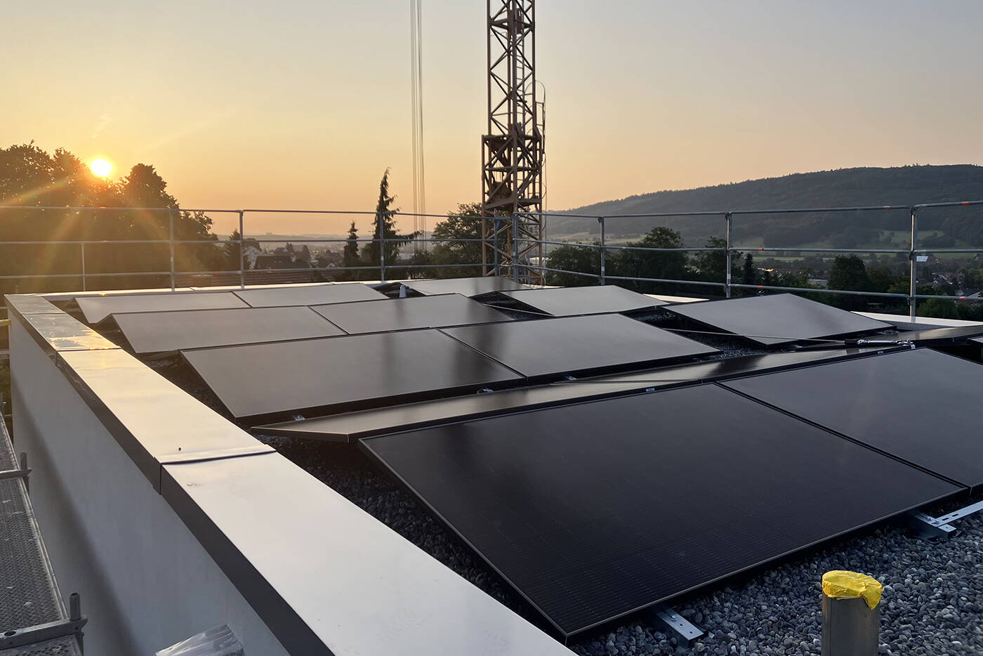 neubau_efh_haegendorf_solaranlage.jpg