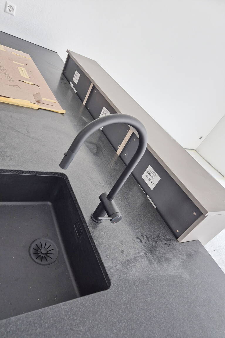 neubau_ueberbauung_kirchenfeld_kueche_wasserhahn.jpg