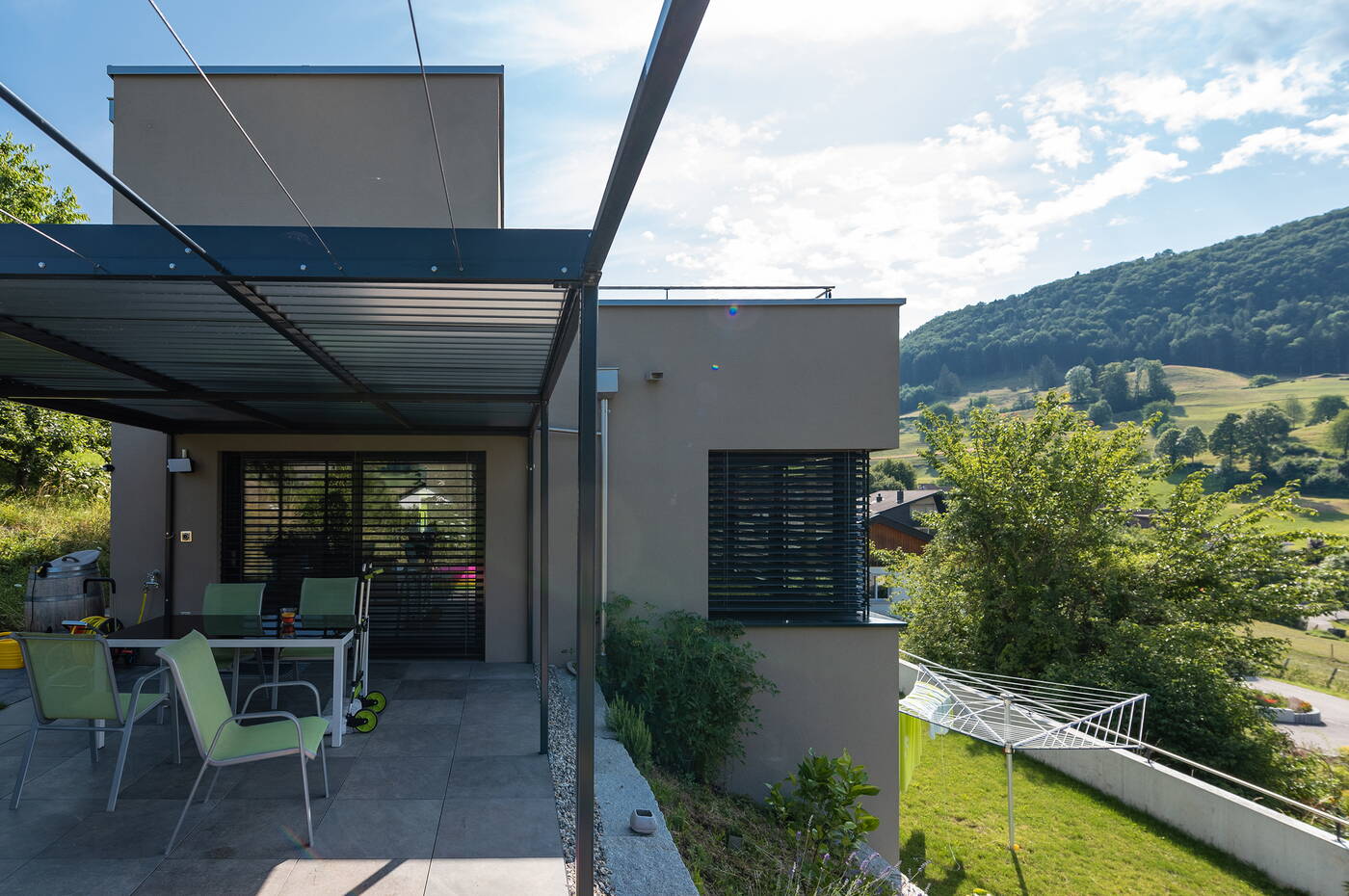 einfamilienhaus_muemliswil_terrasse.jpg