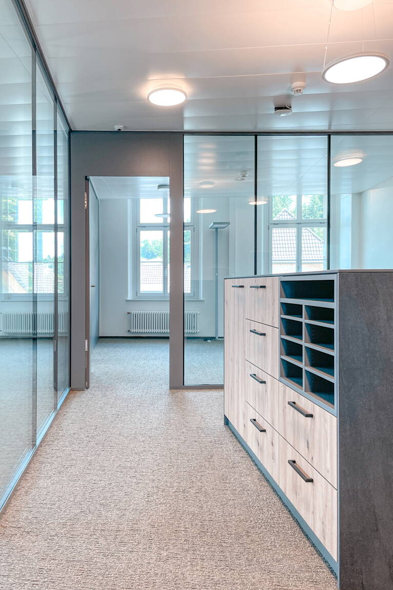umbau_dlz_aarwangen_zimmer_theke.jpg